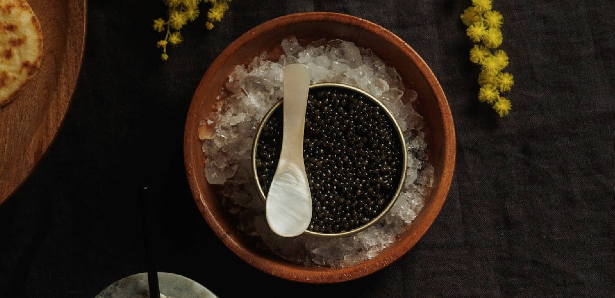 Comment servir le caviar